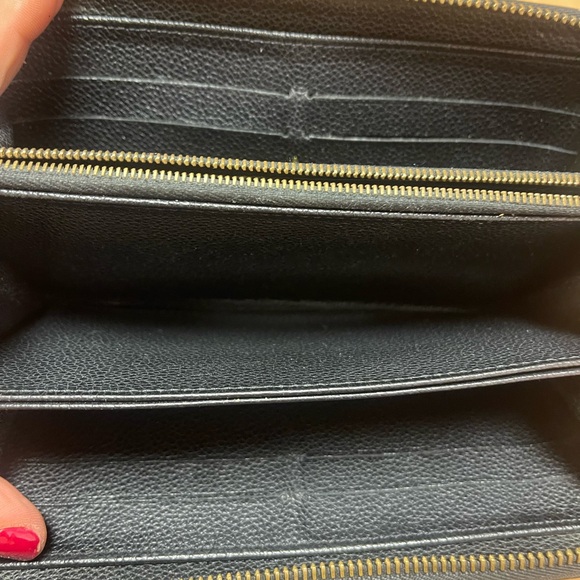 - Louis Vuitton Monogram Wallet - Picture 5 of 8